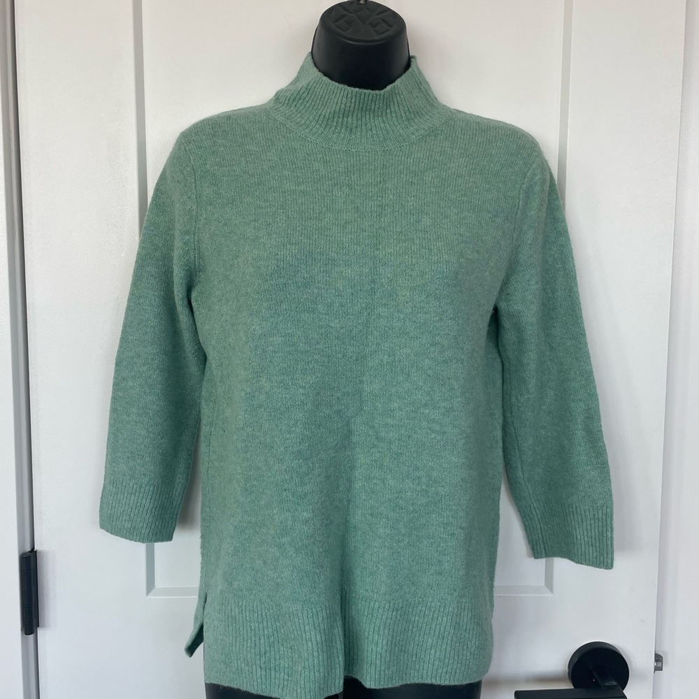 Max Studio Sage Green Sweater- has wool content sz Medium womens